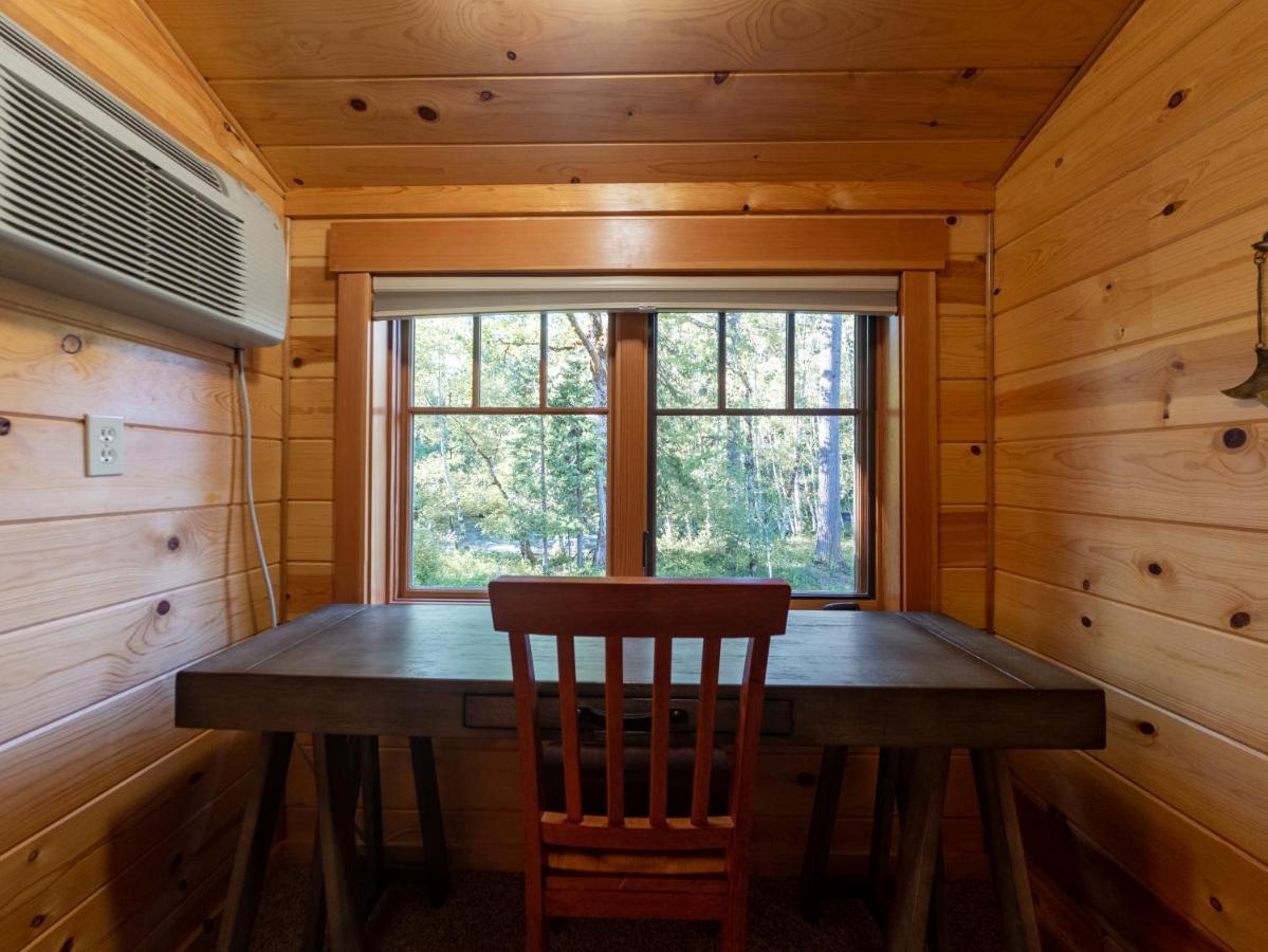 On The River Wooded Bliss Cabin Near Loloma McKenzie Bridge 外观 照片