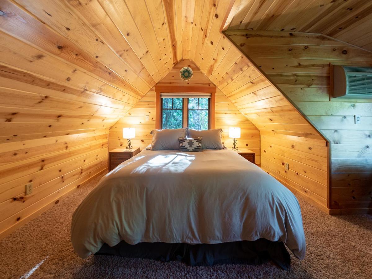 On The River Wooded Bliss Cabin Near Loloma McKenzie Bridge 外观 照片