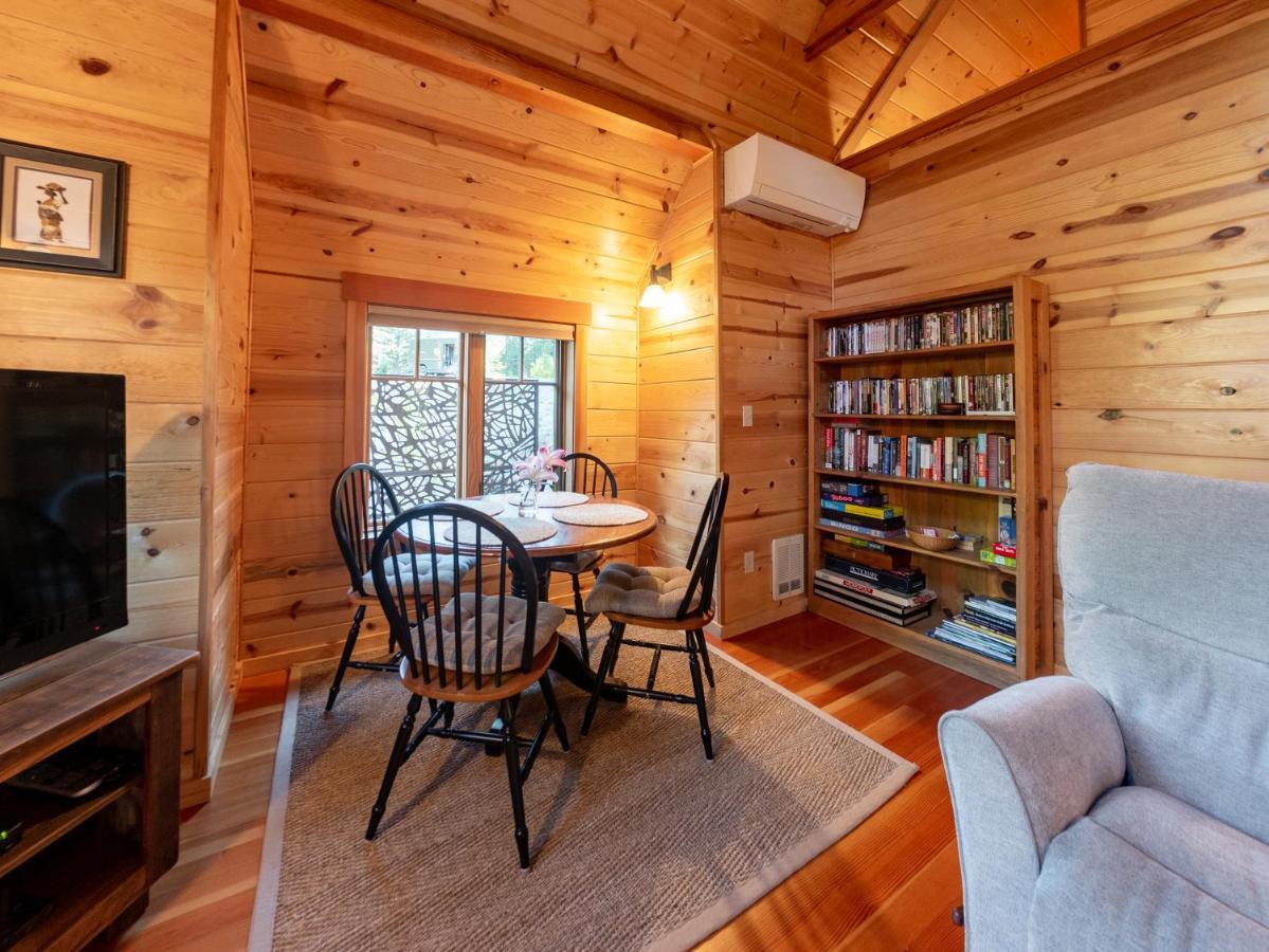 On The River Wooded Bliss Cabin Near Loloma McKenzie Bridge 外观 照片